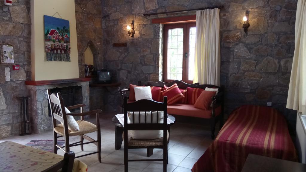 Arodamos Guesthouse Krousonas  Екстериор снимка